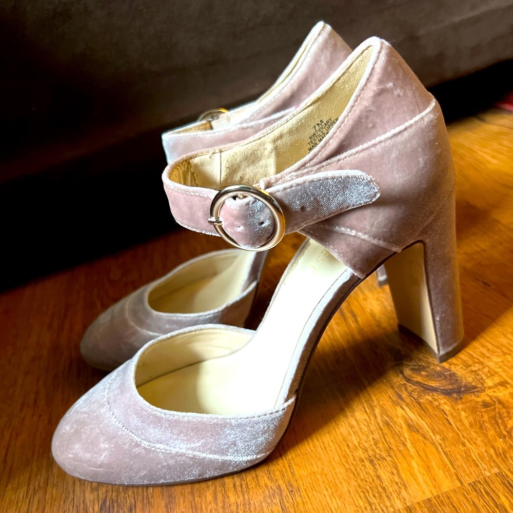 Nine West pink shoes